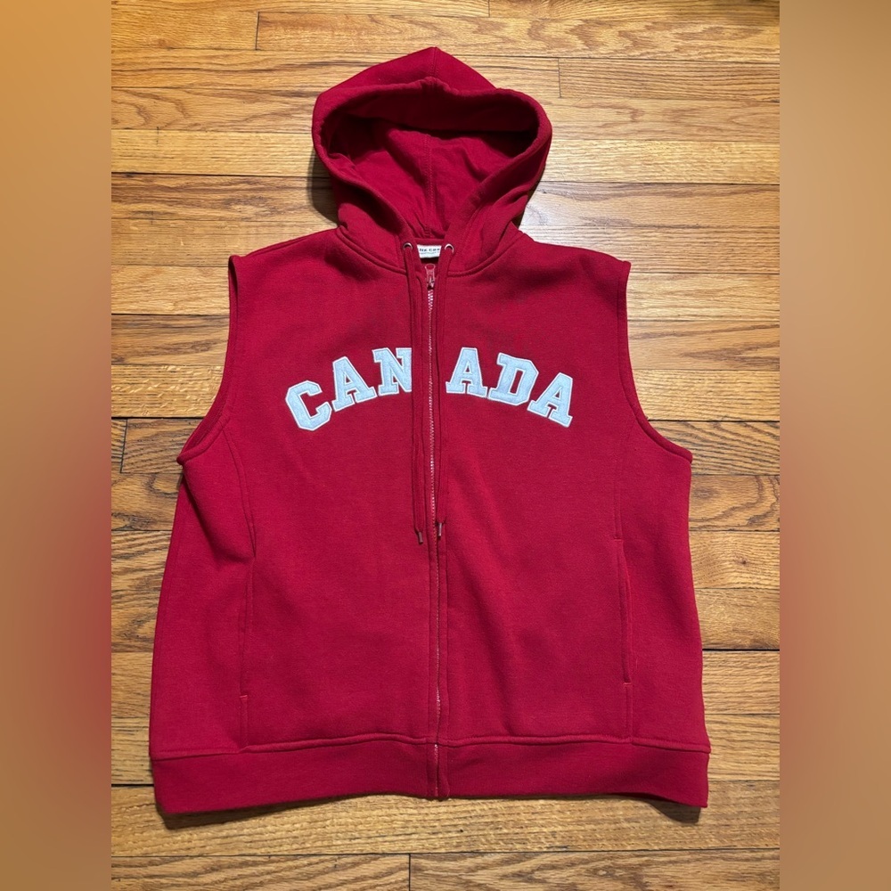 Red Canada 🇨🇦 Hooded Zip-Up Vest